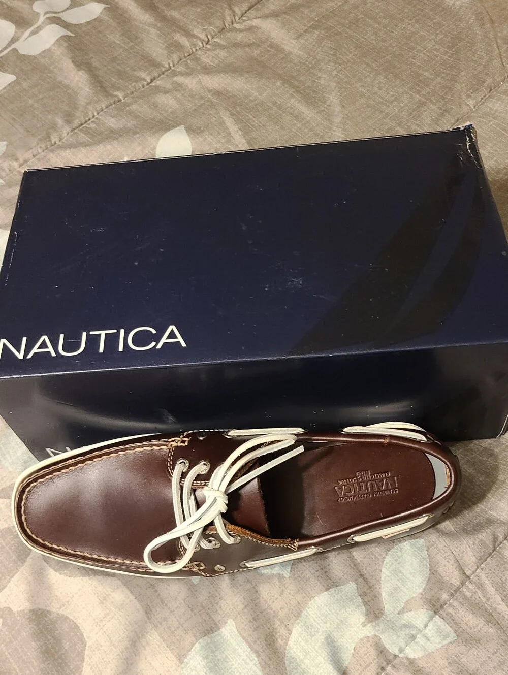 New!! Sixe 12 Nautica Men's Dark Brown Leather Boat Shoes with White Laces